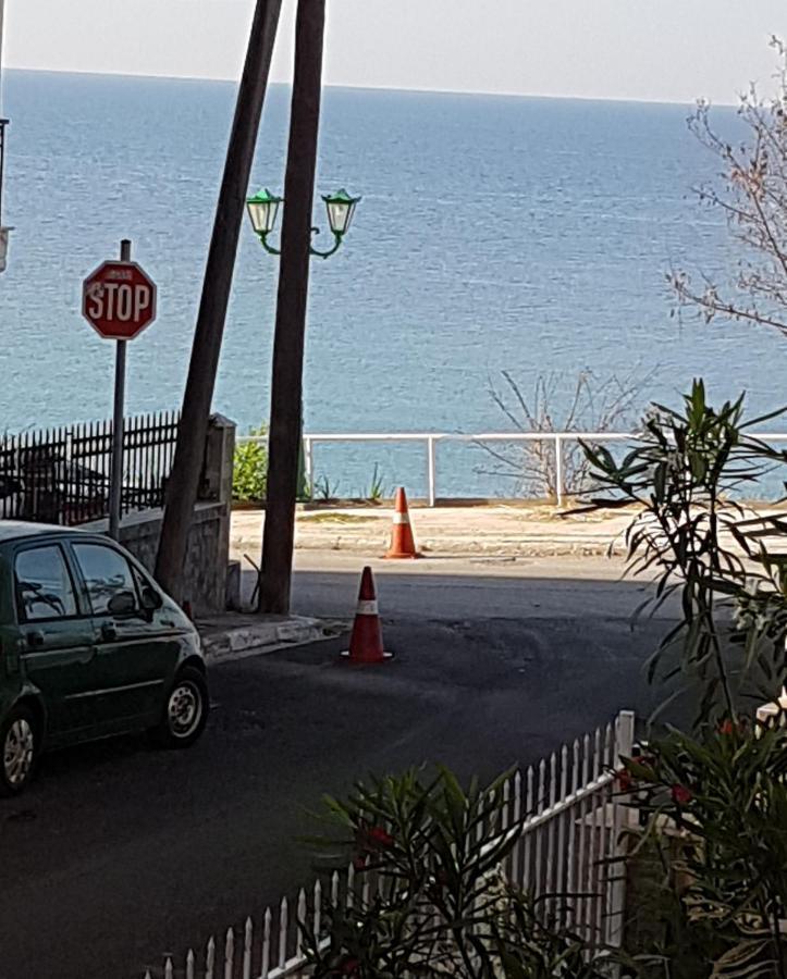Grcka-Reni Greece Beach 2 Nea Kallikrateia ภายนอก รูปภาพ